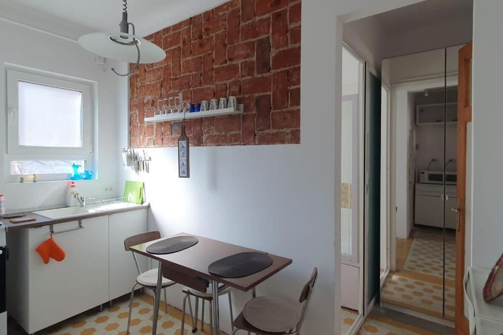 Elegant Apartment Near Rosetti Square บูคาเรสต์ ภายนอก รูปภาพ